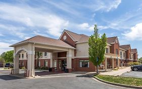 Best Western Plus Louisville Inn & Suites